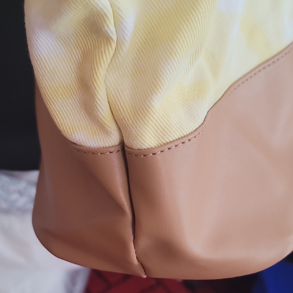 Yellow and Tan Women's Travel Bag - Picture 6 of 12